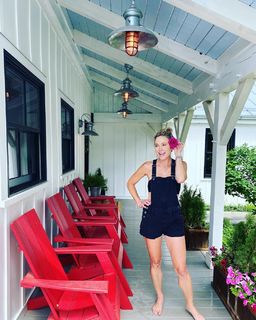 Amy Robach feet photo thumbnail