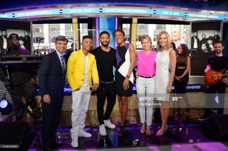 Amy Robach feet photo thumbnail