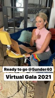 Amy Robach feet photo thumbnail