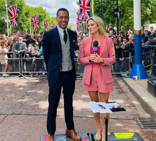 Amy Robach feet photo thumbnail