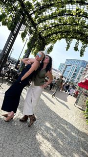 Amy Robach feet photo thumbnail