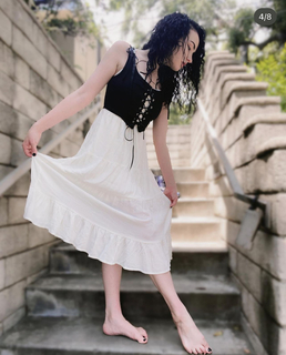 Amy Roberts feet photo 19