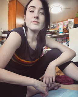 Amy Roberts feet photo 17