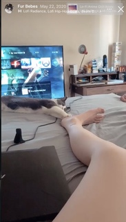 Amy Roberts feet photo 15