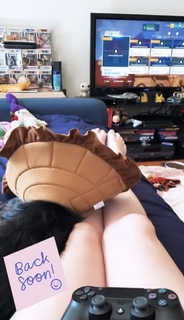Amy Roberts feet photo 14