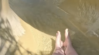 Amy Roberts feet photo 2