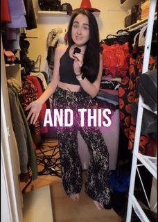 Amy Roberts feet photo 3