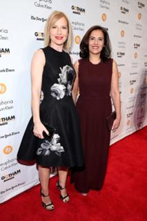 Amy Ryan feet photo thumbnail