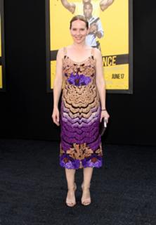 Amy Ryan feet photo thumbnail