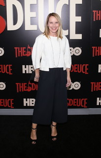 Amy Ryan feet photo thumbnail