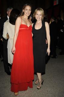 Amy Ryan feet photo thumbnail