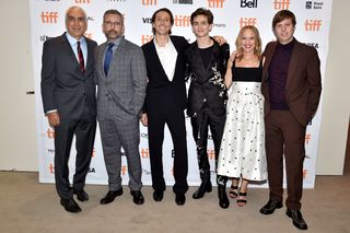 Amy Ryan feet photo thumbnail