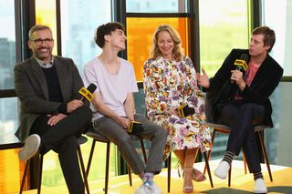 Amy Ryan feet photo thumbnail