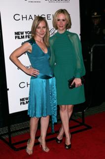Amy Ryan feet photo thumbnail