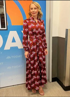 Amy Ryan feet photo thumbnail