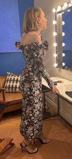 Amy Ryan feet photo thumbnail