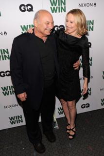 Amy Ryan feet photo thumbnail