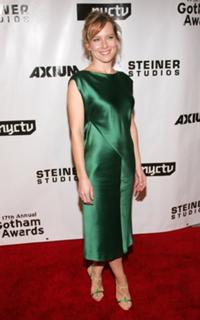 Amy Ryan feet photo thumbnail