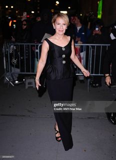 Amy Ryan feet photo 1