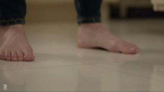 Amy Schumer feet photo thumbnail