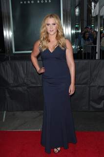 Amy Schumer feet photo thumbnail