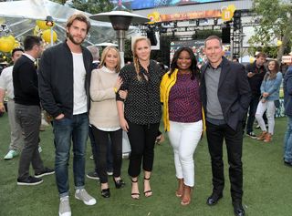 Amy Schumer feet photo thumbnail