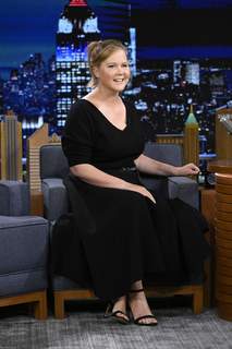 Amy Schumer feet photo thumbnail