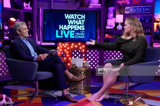 Amy Schumer feet photo thumbnail