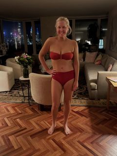 Amy Schumer feet photo 8