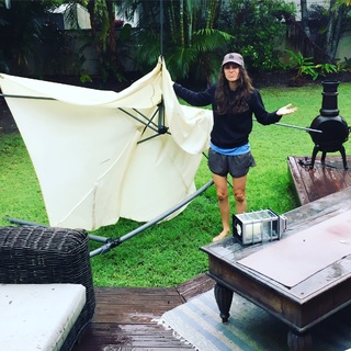 Amy Shark feet photo 4