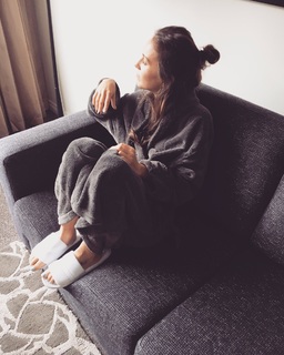 Amy Shark feet photo 20
