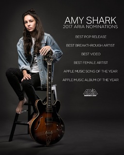 Amy Shark feet photo 15