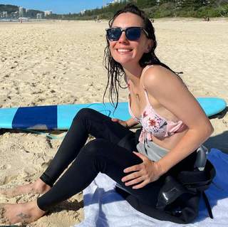 Amy Shark feet photo 4