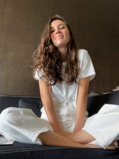 Amy Shark feet photo 18