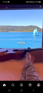 Amy Shark feet photo 12