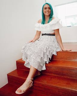 Amy Sheppard feet photo 3
