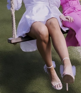 Amy Sheppard feet photo 8