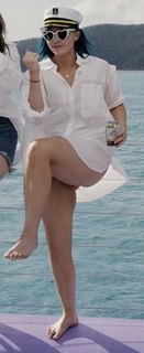 Amy Sheppard feet photo 5