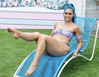 Amy Sheppard feet photo 1