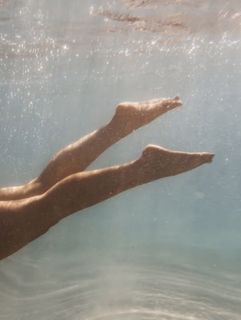 Amy Sheppard feet photo 11