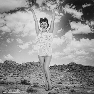 Amy Shira Teitel feet photo 11