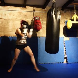 Amy Shira Teitel feet photo 10