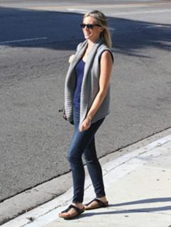 Amy Smart feet photo thumbnail