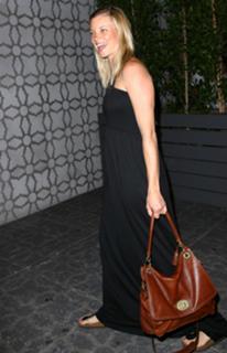 Amy Smart feet photo thumbnail