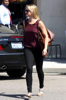 Amy Smart feet photo thumbnail