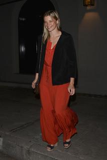 Amy Smart feet photo thumbnail
