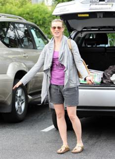Amy Smart feet photo thumbnail