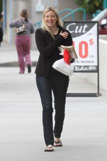 Amy Smart feet photo thumbnail