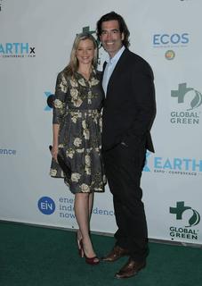 Amy Smart feet photo thumbnail