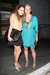 Amy Smart feet photo thumbnail